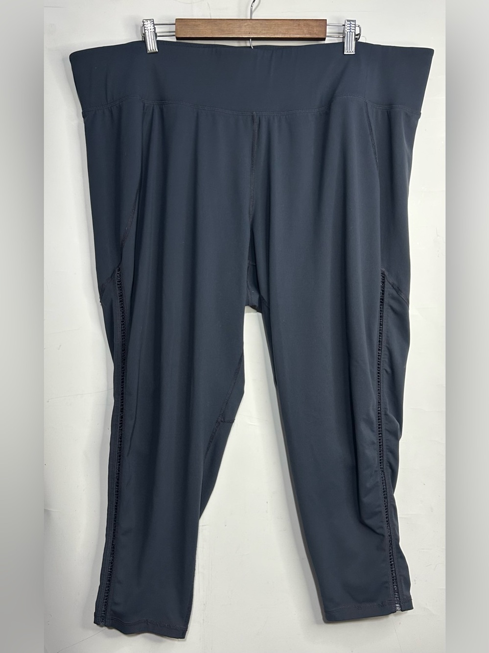 5‎ for $25🔥Livi Active Grey Athletic Leggings 26/28